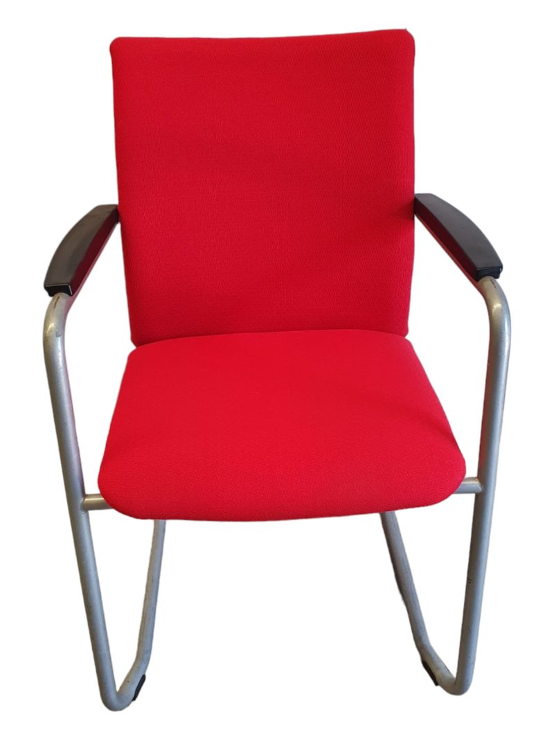 silla confidente roja frontal