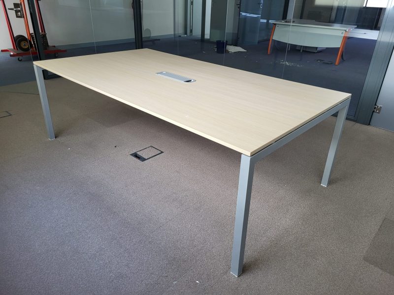 mesa de reuniones rectangular