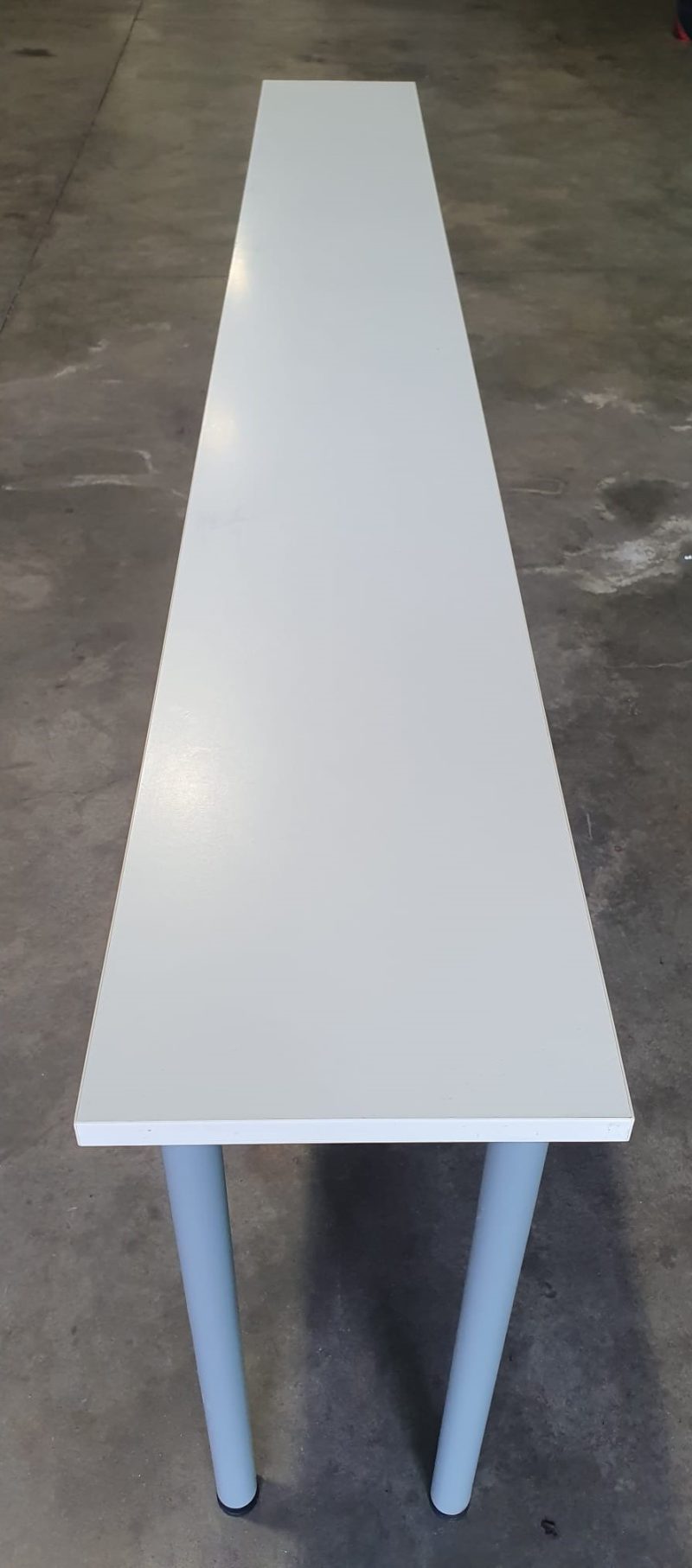 mesa alta alargada